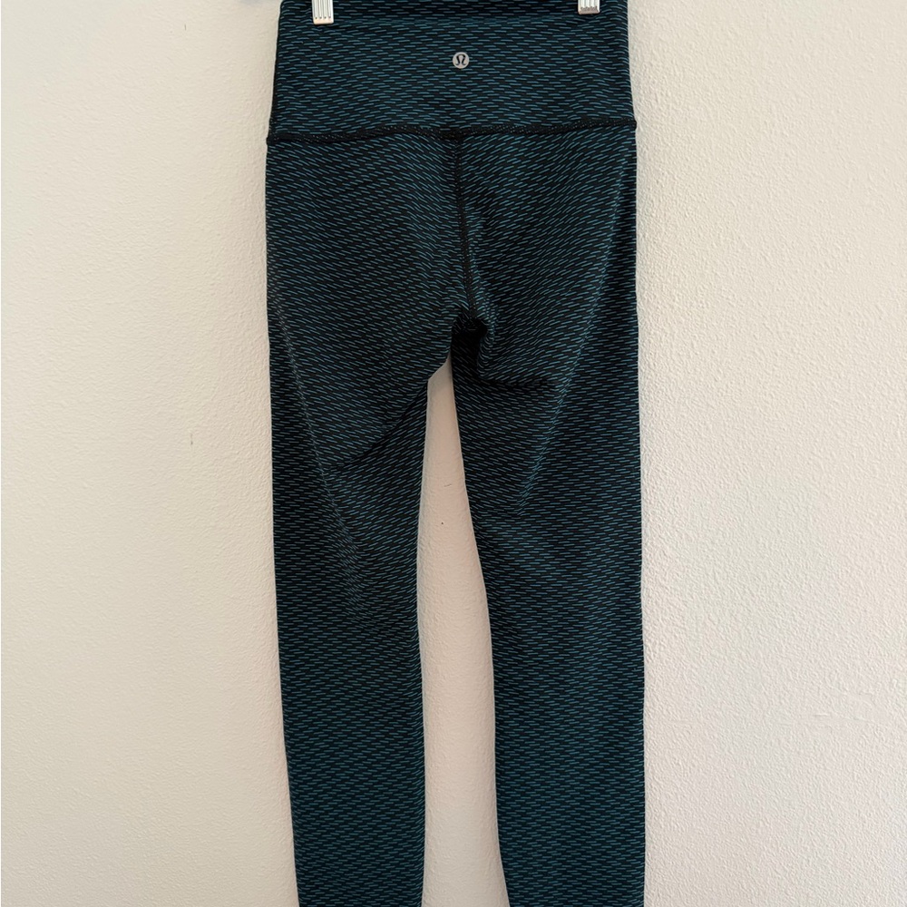 Lululemon High Times Pant (Luxtreme) Score Jacquard Black Indian Ocean Size 4 - Picture 7 of 16